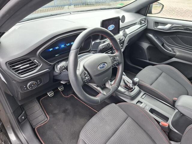 Ford FOCUS 1.0 EcoBoost Hybrid ST Line Business * PANO * WINTERPAKKET *