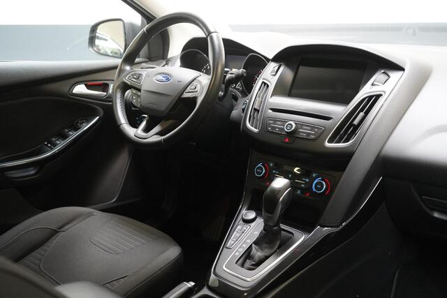 Ford FOCUS Wagon 1.5 150pk Titanium Automaat | Winterpack | Trekhaak | All-seasonbanden | Keyless | Cruise control | Apple Carplay