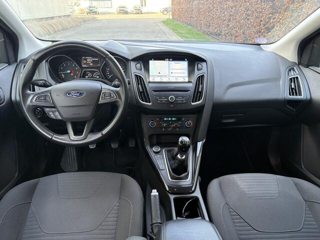 Ford FOCUS Wagon 1.0 Titanium / NAVI / CRUISE / AIRCO ECC / 162dkm! NAP!