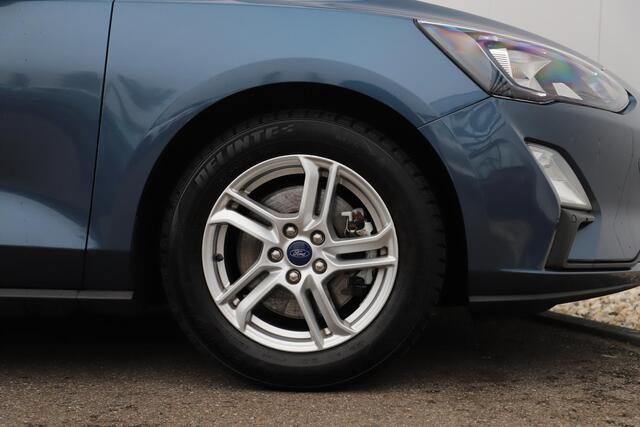 Ford FOCUS Wagon 1.0 EcoBoost Trend Edition Business 101PK Navigatie Achteruitrijcamera Airco Winter Pakket Stuur & Stoelverwarming Carplay Cruise Control