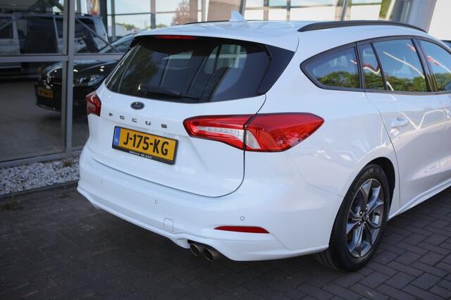 Ford FOCUS Wagon 1.0 EcoB. ST L. Bns