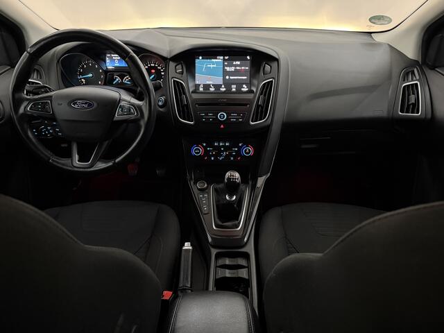 Ford FOCUS Wagon 1.0 Titanium Clima, Navi, Parkeersensoren, Keyless start, Cruise control, Winterpakket, Lichtmetalen velgen