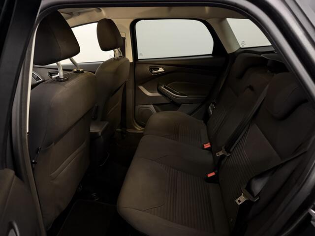 Ford FOCUS Wagon 1.0 Titanium Clima, Navi, Parkeersensoren, Keyless start, Cruise control, Winterpakket, Lichtmetalen velgen