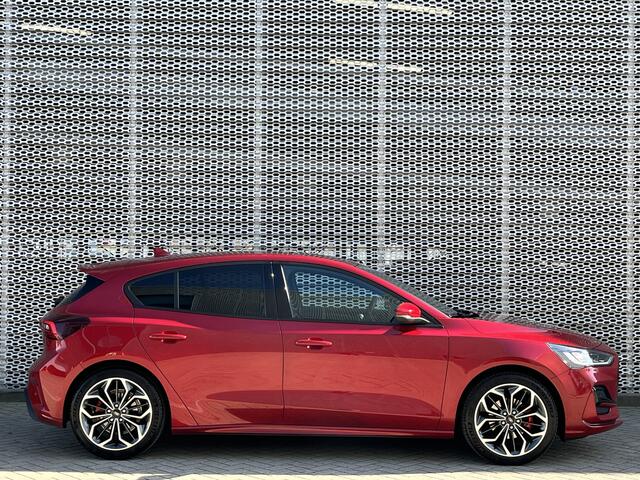 Ford FOCUS 1.0 EcoBoost Hybrid ST Line X / Digitaal dashboard / Navigatie / App connect / Camera / Parkeersensoren V+A / P4
