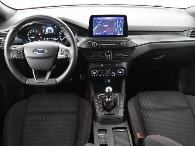 Ford FOCUS 1.0 EcoBoost ST Line | Panoramadak | Stoel & stuurverwarming | Camera | Carplay | 18'' | Full LED | Climate control | Keyless | Park Assist | Cruise control | Getint glas