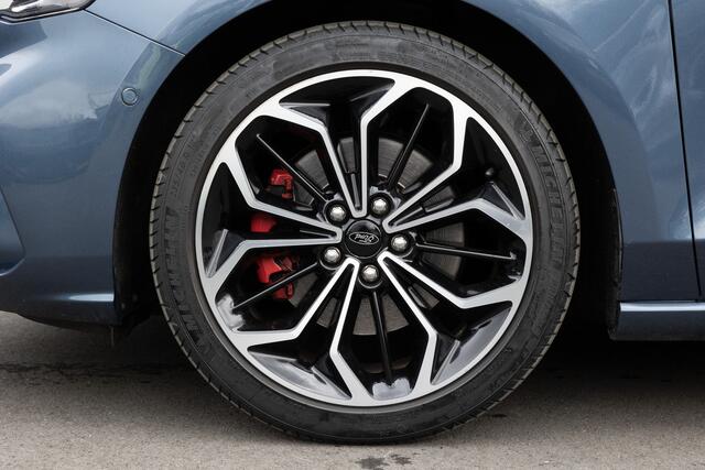 Ford FOCUS Wagon 1.0 | ST Line | B&O SOUND | 18 INCH | CAMERA