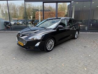 ford-focus-1.0-ecob.-hybrid-titaniu