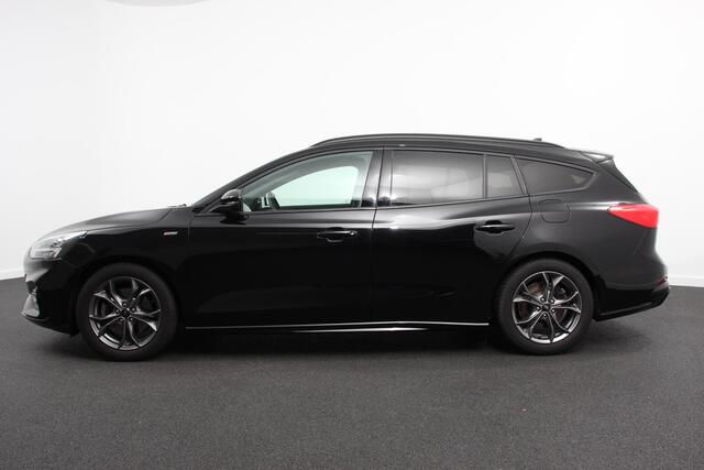 Ford FOCUS Wagon 1.0 EcoBoost ST Line 125 Pk Navigatie Adaptive Cruise Control Trekhaak Head Up Display Privacy Glass Lane Assist