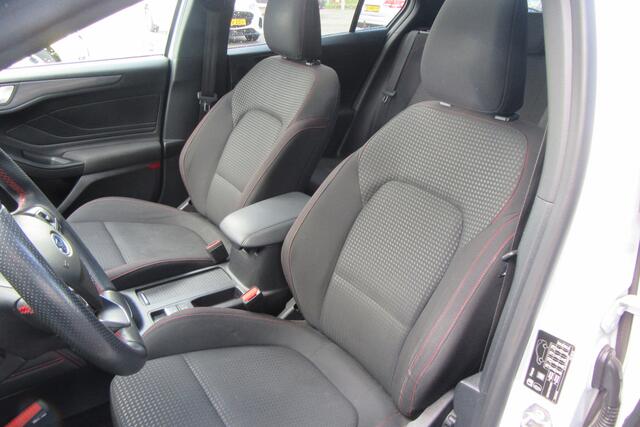 Ford FOCUS 1.0 EcoBoost ST Line X Business, Panoramadak, Stuur + Stoelverw.