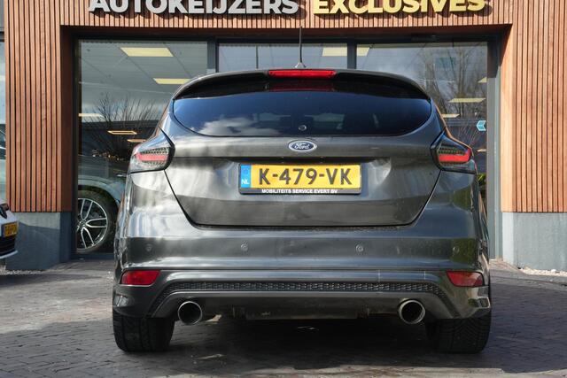 Ford FOCUS 1.5 ST-Line 182 PK Automaat Leer