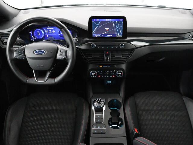 Ford FOCUS 1.5 EcoBoost ST Line X | Panoramadak | Trekhaak | Adaptive cruise | Stoelverwarming | Half leder | Camera | Carplay | Elektrische stoel | Stuurverwarming | Full LED | Navigatie | Climate control