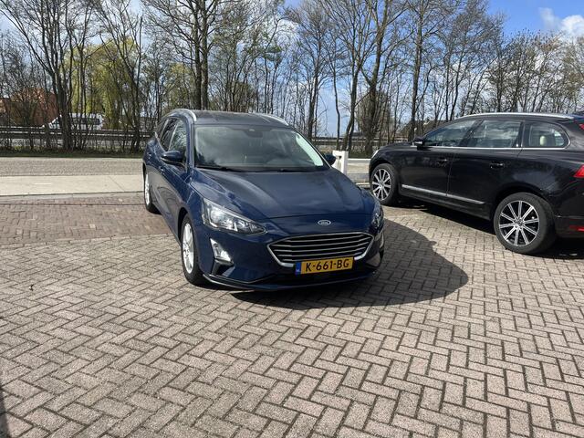Ford FOCUS Wagon 1.0 EcoBoost Hybrid Trend Edition Business TREKHAAK WINTER PACK ADD CRUISE CAMERA