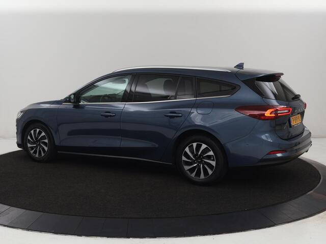 Ford FOCUS 1.0 EcoBoost Hybrid Titanium Style | Stoelverwarming | Camera | Carplay | Stuurverwarming | Navigatie | Full LED | Park Assist | Climate control | Bluetooth | Cruise control