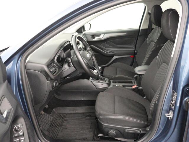 Ford FOCUS 1.0 EcoBoost Hybrid Titanium Style | Stoelverwarming | Camera | Carplay | Stuurverwarming | Navigatie | Full LED | Park Assist | Climate control | Bluetooth | Cruise control