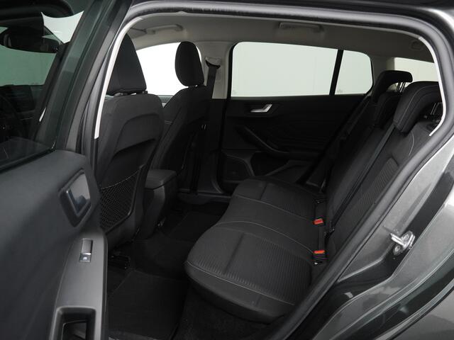 Ford FOCUS Wagon 125PK EcoBoost Titanium Business | Adapt. cruise | Winterpack | AR Camera | Park. sens V+A | Keyless Entry & Start