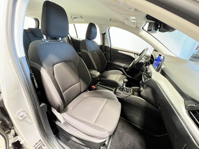 Ford FOCUS Wagon 1.0 EcoBoost Hybrid Trend Edition Business | Android/Apple Carplay | LM Velgen 16" | PDC Voor en Achter | Cruise Control | Airco |