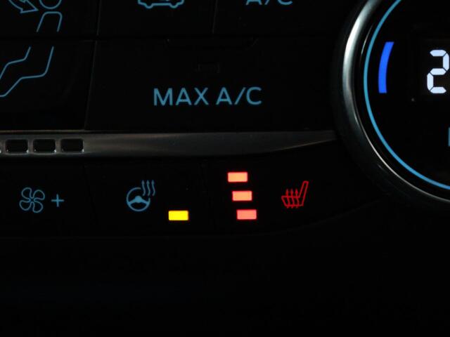 Ford FOCUS 1.0 EcoBoost Hybrid ST Line X | Head-Up | Stoelverwarming | Adaptive cruise | Camera | Carplay | B&O Sound | Side Assist | Stuurverwarming | Full LED | Navigatie | Keyless | Digital Cockpit