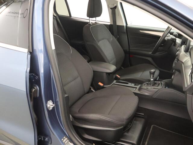 Ford FOCUS Wagon 1.0 EcoBoost Hybrid Titanium X Business | AGR Stoelen | Winterpack | Cruise Control Adaptief | B&O | Parkeercamera | Dodehoekdetectie |