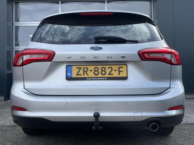 Ford FOCUS Wagon 1.0 EcoBoost Titanium Business - Navigatie - Stoelverwarming - Climate Control - Trekhaak