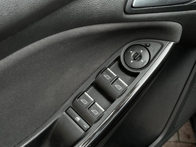 Ford FOCUS Wagon 1.0 Titanium Keyless Cruise Control Stoelverw. Navi PDC 16''LM