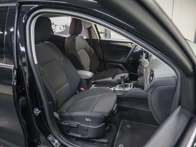 Ford FOCUS Wagon 120PK Titanium X | AppleCarplay/Android Auto | Winterpack | B&O Sound | Dodehoekdetectie | Camera | Electrische klep | Navigatie | Cruise Control | Parkeersensoren | Privacy Glass | Isofix |