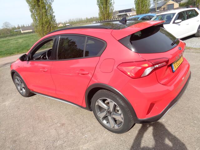 Ford FOCUS 1.0 EcoBoost Hybrid Active X Business Navigatie, ECC, PDC v+a, camera, zwart dak, 17 inch, 155 PK !!