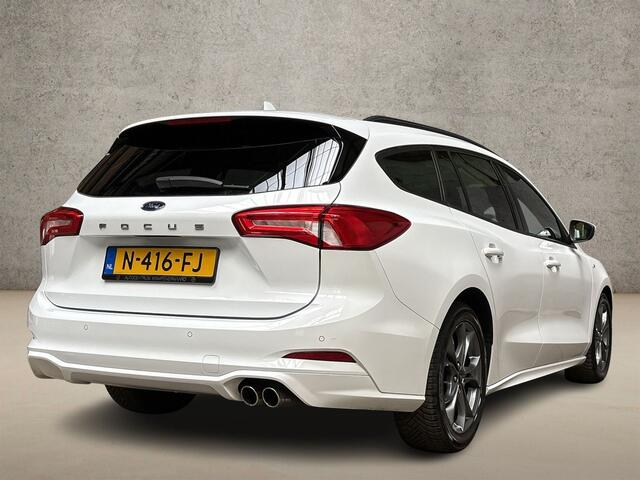 Ford FOCUS Wagon 1.0 EcoBoost ST-Line Automaat (APPLE CARPLAY, GROOT NAVI, STUUR/STOELVERWARMING, GETINT GLAS, SPORTSTOELEN, PARKEERSENSOREN, KEYLESS, CRUISE, NIEUWSTAAT)