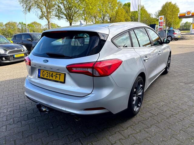 Ford FOCUS 1.0 ECOB. ST Line Business, Airco, Nav, Trekhaak, CarPlay, Keyless