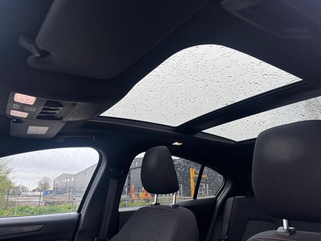 Ford FOCUS EcoBoost ST Line Business | LED | Panodak | 18-inch | Winterpack | Adapt. Cruise | Keyless