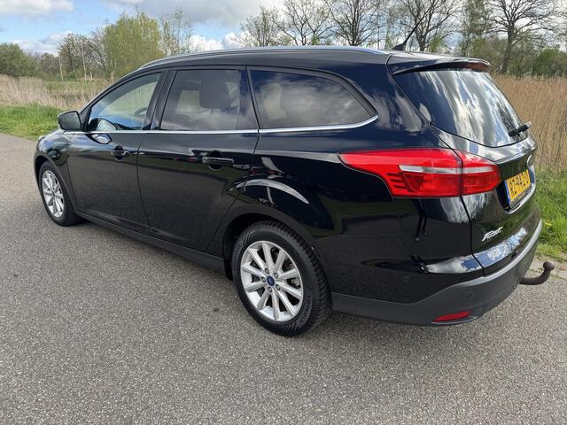 Ford FOCUS Wagon 1.0 Titanium Zeer Nette Auto !! Vol Opties Distr. vervangen
