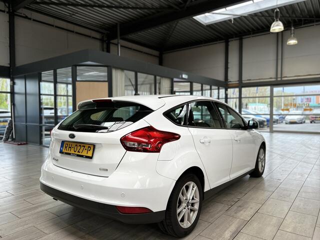 Ford FOCUS Ecoboost 100pk Lease Edition | 100% onderhouden | Cruise | Parkeersens achter | Airco | Apple carplay Android auto | |