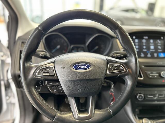 Ford FOCUS Ecoboost 100pk Lease Edition | 100% onderhouden | Cruise | Parkeersens achter | Airco | Apple carplay Android auto | |