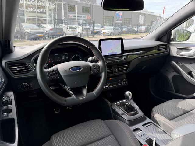 Ford FOCUS Wagon 1.0 EcoBoost ST Line Business . KEYLESS ENTRY & START . PARKEERSENSOREN . NAVIGATIE .