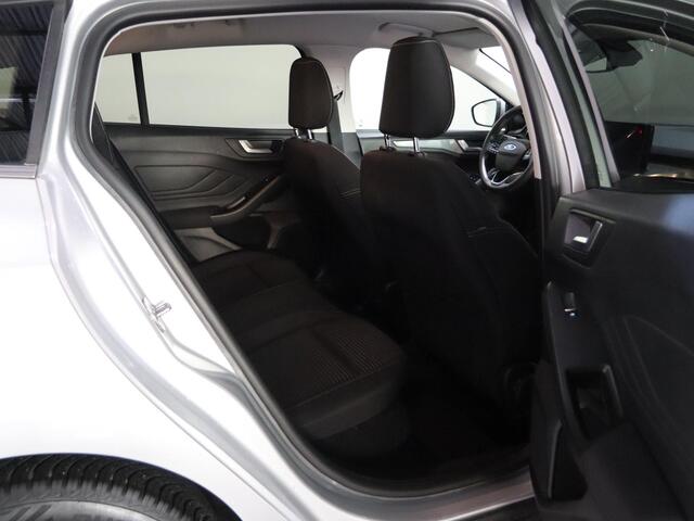 Ford FOCUS Wagon 1.0 EcoBoost Hybrid Titanium | Winterpakket | Cruise Control Adaptief | Parkeercamera | Navigatie | Climate Control |