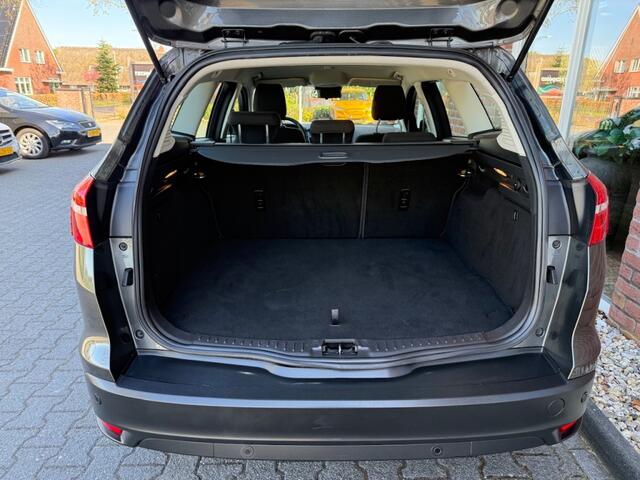 Ford FOCUS Wagon 1.0 Lease Edition NIEUWE APK / STOELVERW. / VOORRUIT VERW. / NAV