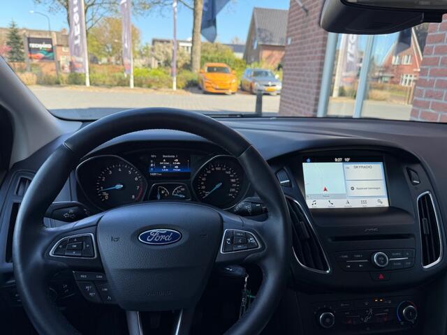 Ford FOCUS Wagon 1.0 Lease Edition NIEUWE APK / STOELVERW. / VOORRUIT VERW. / NAV