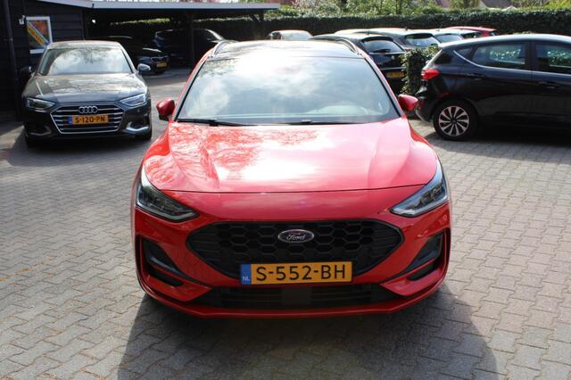 Ford FOCUS 1.0 EcoBoost ST Line X - Panoramadak - trekhaak - Navi groot