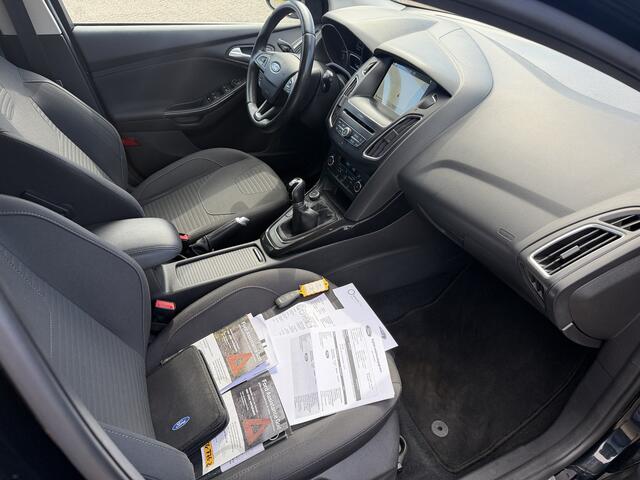 Ford FOCUS 1.0 Titanium Clima/Cruise/PDC/Navi