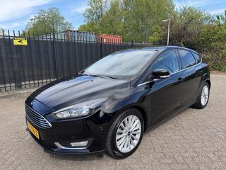ford-focus-1.0-titanium-clima-cruis