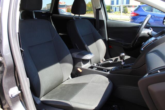 Ford FOCUS Wagon 1.0 125PK Trekhaak, pdc, 16inch BBS VELGEN, Stuurverwarming, Airco , Cruise,