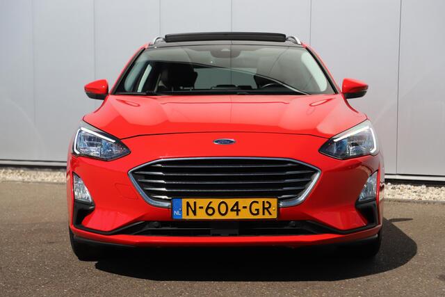 Ford FOCUS Wagon 1.0 EcoBoost Hybrid Titanium X Business Panoramadak Trekhaak Navigatie Achteruitrijcamera Stuur & Stoelverwarming