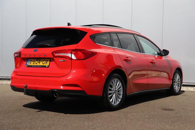Ford FOCUS Wagon 1.0 EcoBoost Hybrid Titanium X Business Panoramadak Trekhaak Navigatie Achteruitrijcamera Stuur & Stoelverwarming