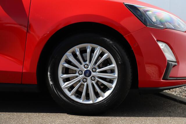 Ford FOCUS Wagon 1.0 EcoBoost Hybrid Titanium X Business Panoramadak Trekhaak Navigatie Achteruitrijcamera Stuur & Stoelverwarming