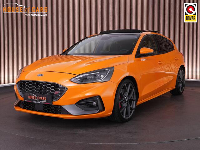 Ford FOCUS 2.3 280pk ST-3 |panoramadak|head-up|adaptive LED|Apple Carplay|winterpack|cruise control|parkeercamera|19" lichtmetalen velgen|cruise control|