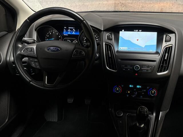 Ford FOCUS Wagon 1.0 Titanium (APPLE CARPLAY, NAVIGATIE, CLIMATE, SPORTSTOELEN, PARKEERSENSOREN, CRUISE, NIEUWE APK, NIEUWSTAAT)