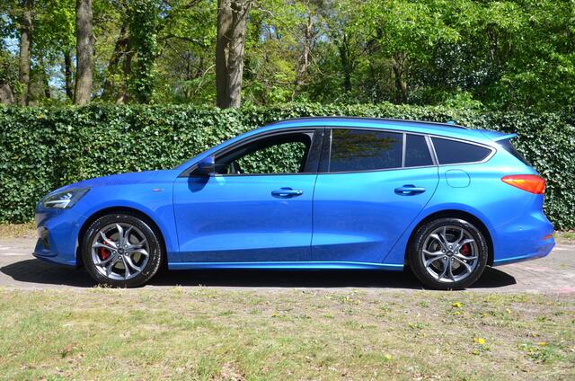 Ford FOCUS Wagon 1.5 EcoBlue ST Line X Business Navi/Led/Pdc/Ecc/Stuur Stoel&Ruitverwarming /Achteruitrijcamera/Trekhaak-Wegklapbaar/Privacy-Glass/lichtmetalen velgen 17"/Bang & Olufsen audiosysteem/Webasto standkachel