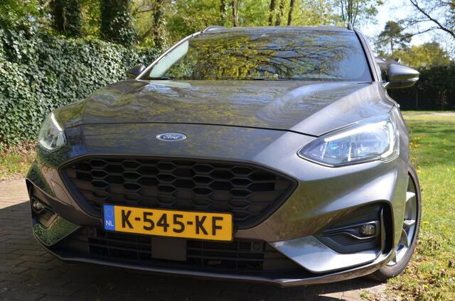 Ford FOCUS Wagon 1.0 EcoBoost Hybrid ST Line Business Navi/Led/Pdc/Ecc/Stuur Stoel&Ruitverwarming /Achteruitrijcamera/Privacy-Glass/lichtmetalen velgen 17"