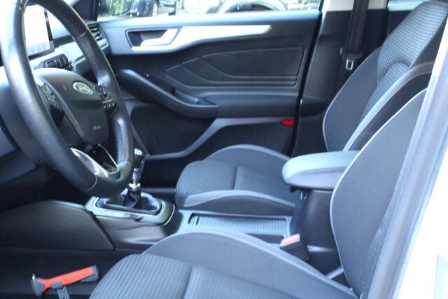 Ford FOCUS Wagon 1.5 EcoBlue Trend Edition Business Plaat van een auto!