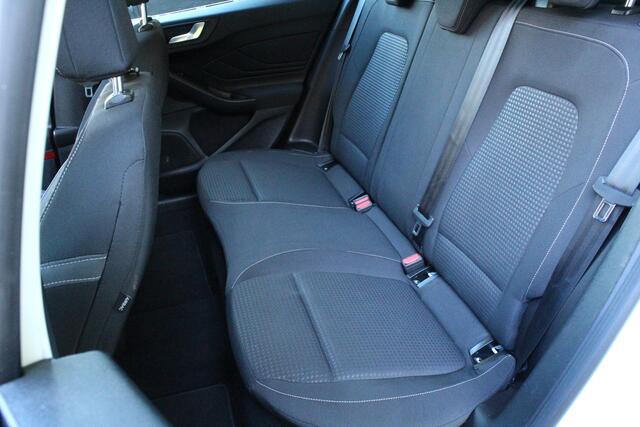Ford FOCUS Wagon 1.5 EcoBlue Trend Edition Business Plaat van een auto!