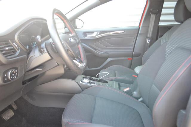 Ford FOCUS WAGON 1.0 ST-LINE AUT.|NAVI|CAMERA|CARPLAY